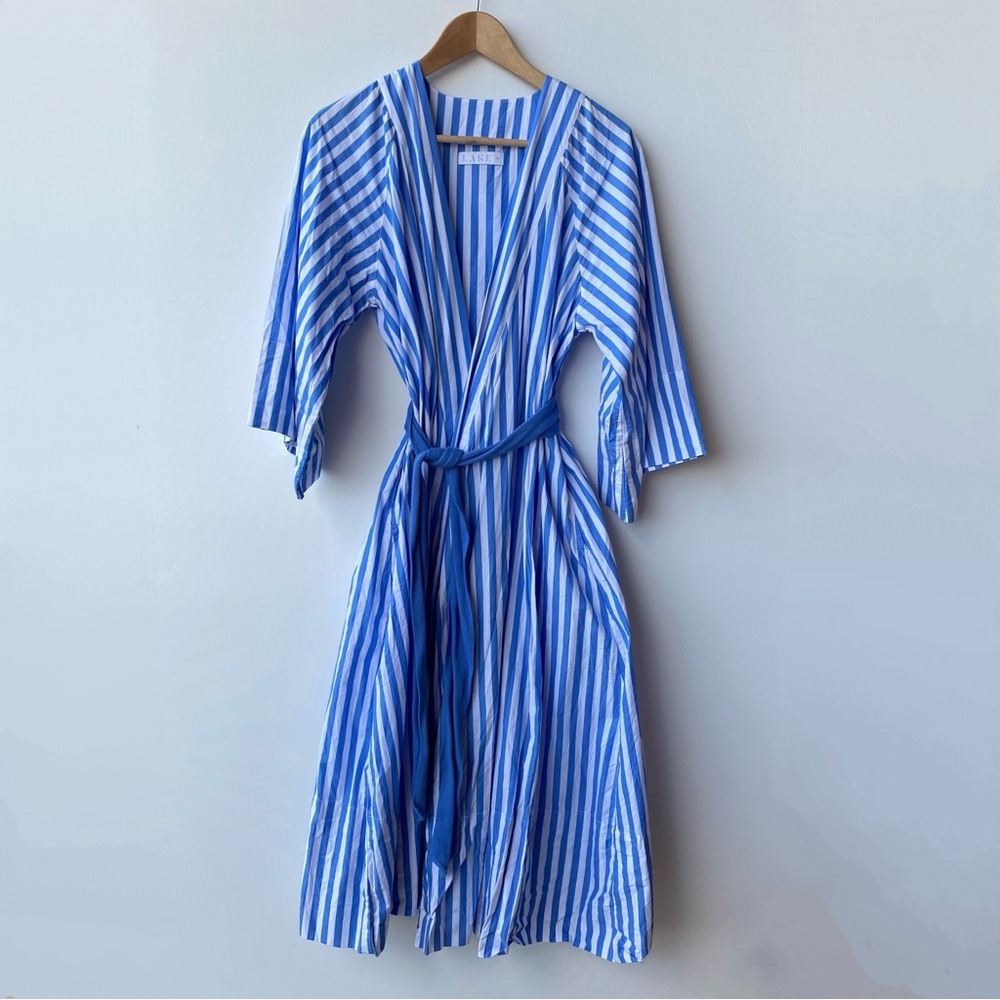 LAKE : Blue & White Vertical Strip Kimono Robe : Small